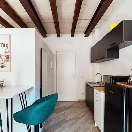 Casa Del Cortiletto * Como